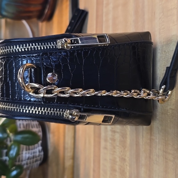 ALDO Glossy Black Croc Crossbody Bag - Picture 7 of 8